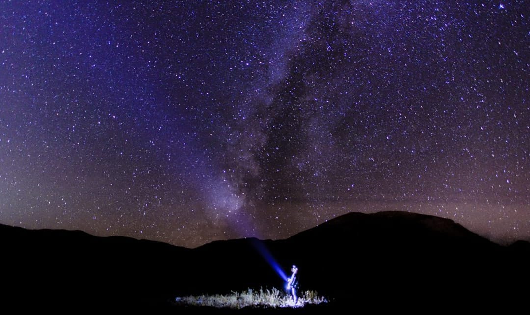 stars girl flashlight